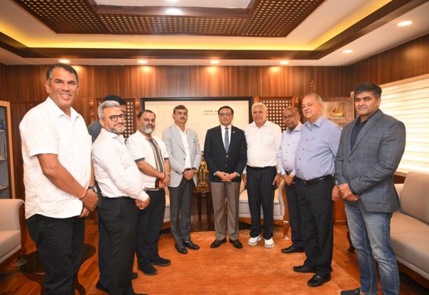 नेपाल वनस्पति घ्यू तेल उत्पादक संघद्वारा प्रधानमन्त्री राहत कोषमा १ करोड १ लाख सहयोग नेपाल वनस्पति घ्यू तेल उत्पादक संघद्वारा प्रधानमन्त्री राहत कोषमा १ करोड १ लाख सहयोग