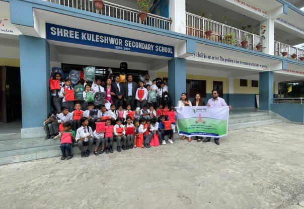 कामना सेवा विकास बैंकद्वारा विपन्न विद्यार्थीलाई शैक्षिक सामग्री वितरण कामना सेवा विकास बैंकद्वारा विपन्न विद्यार्थीलाई शैक्षिक सामग्री वितरण