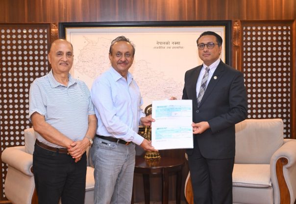 प्रधानमन्त्री दैवी प्रकोप उद्धार कोषमा रिद्धी सिद्धि र सौर्य सिमेन्टको १ करोड १ लाख सहयोग प्रधानमन्त्री दैवी प्रकोप उद्धार कोषमा रिद्धी सिद्धि र सौर्य सिमेन्टको १ करोड १ लाख सहयोग