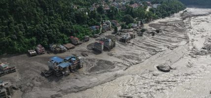 भोटेकोशी बाढीः ३६ देशका ६०६ विदेशी पर्यटक अझै बेपत्ता