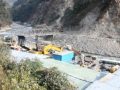 अरुण नदीमा पानीको बहाव बढेपछि अरुण तेस्रोको ड्याम निर्माण रोकियो