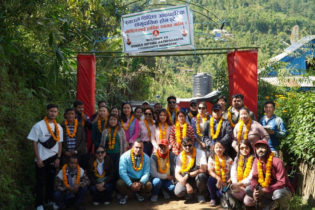 संस्कृति, प्रकृति र आत्मगौरवको सङ्गम बन्दै आठपहरिया घरबास