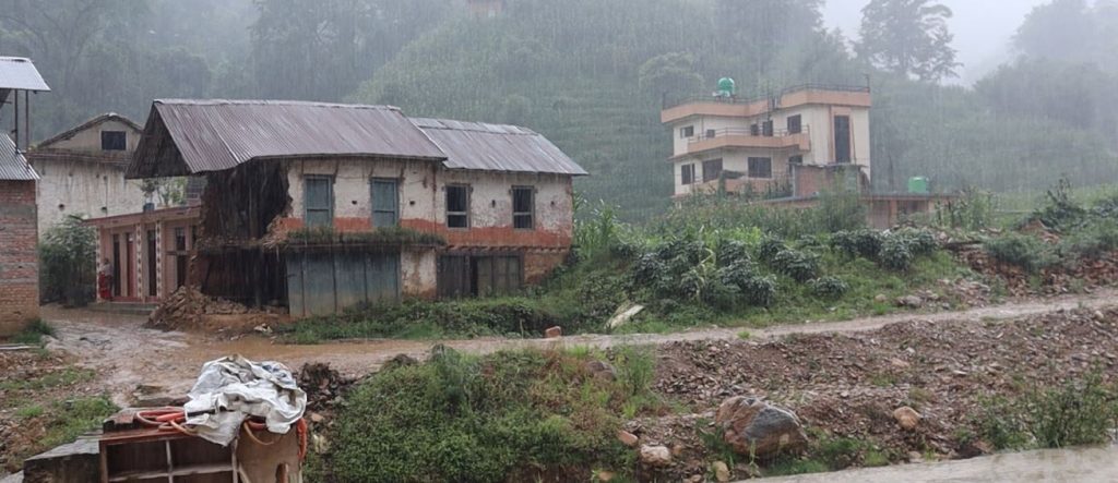 काभ्रेका बाढीपीडितको समस्या सरकारी अल्झनमै