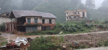काभ्रेका बाढीपीडितको समस्या सरकारी अल्झनमै
