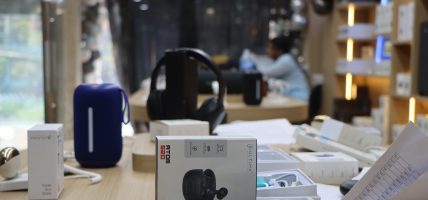 इटहरीमा खुल्यो अल्टिमाको १०औँ आउटलेट, २० लाखको पुरस्कारदेखि ६० प्रतिशत छुटसम्म