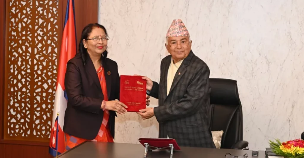 राष्ट्रपतिसमक्ष महिला आयोगको प्रतिवेदन पेस