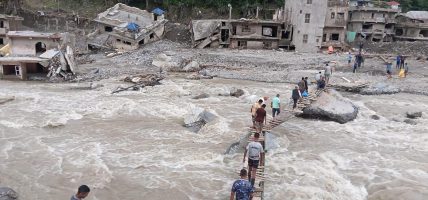 फलाखु खोलामा फड्के र भोटेकोशी नदीमाथि तुइन निर्माण, रसुवा–नुवाकोट आवागमन सहज