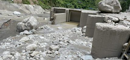 भोटेकोशीको बाढीले रसुवागढी आयोजनामा व्यापक क्षति, ९३ जना अझै सम्पर्कविहीन