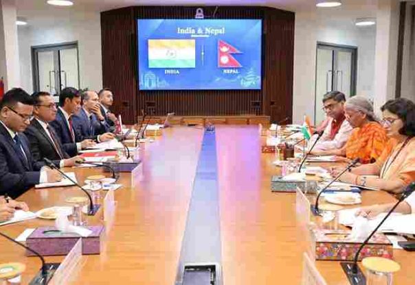 अर्थमन्त्री डा.वाग्लेको दिल्ली भ्रमण : नेपालले विस्तृत प्रस्ताव राखेपछि मात्रै सहयोग घोषणा गर्ने भारतीय संकेत अर्थमन्त्री डा.वाग्लेको दिल्ली भ्रमण : नेपालले विस्तृत प्रस्ताव राखेपछि मात्रै सहयोग घोषणा गर्ने भारतीय संकेत