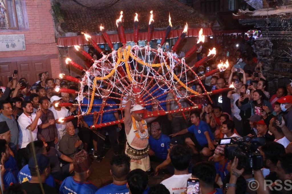 वीरेन्द्रभक्त श्रेष्ठले पाँचौँपटक जिब्रो छेड्ने
