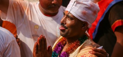 पाँचौँ पटक जिब्रो छेडेर वीरेन्द्रभक्तले ३५० वर्ष पुरानो जात्रालाई जीवन्त राखे