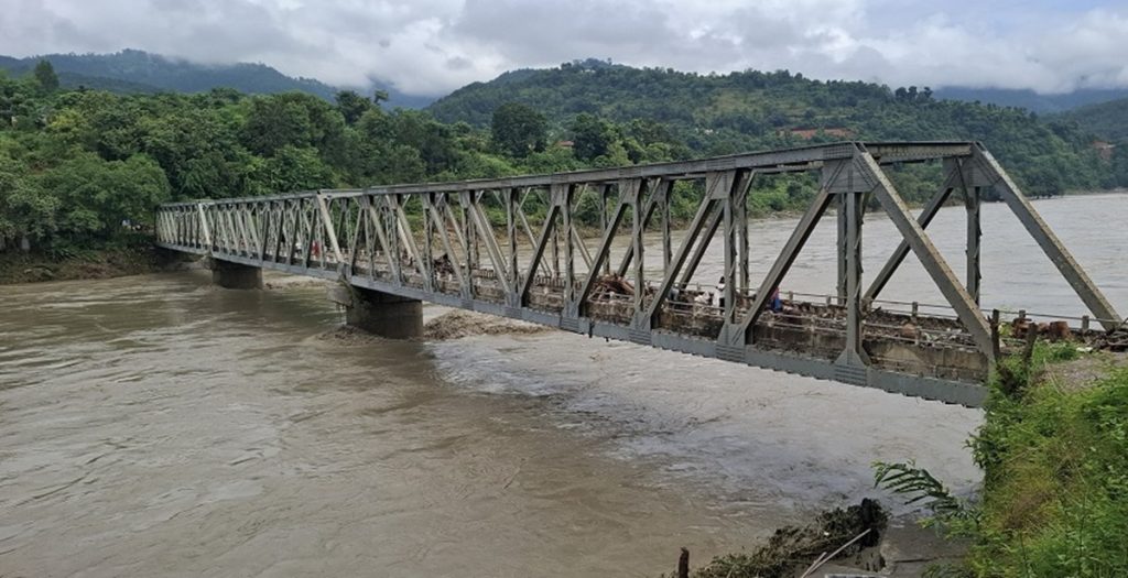 केलादीघाटमा सवारी आवागमन बन्द