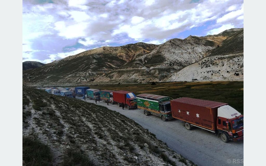 चलायमान बन्दै कोरला नाका