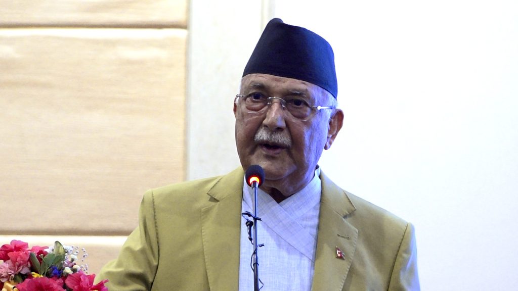 संविधानले गणतन्त्र संस्थागत गर्दै संघीय लोकतान्त्रिक व्यवस्था स्थापित ग¥यो : केपी ओली 