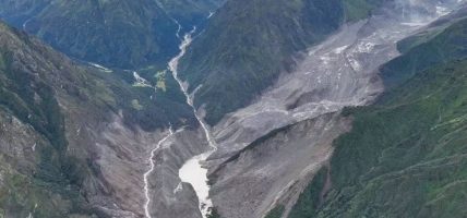 जाइरोङ नाकामा खोज–उद्धार जारी