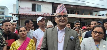 मुख्यमन्त्री भट्टद्वारा सेती प्रादेशिक अस्पतालको अनुगमन