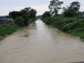 खेतमा पानी पुगेपछि किसान खुसी खेतमा पानी पुगेपछि किसान खुसी