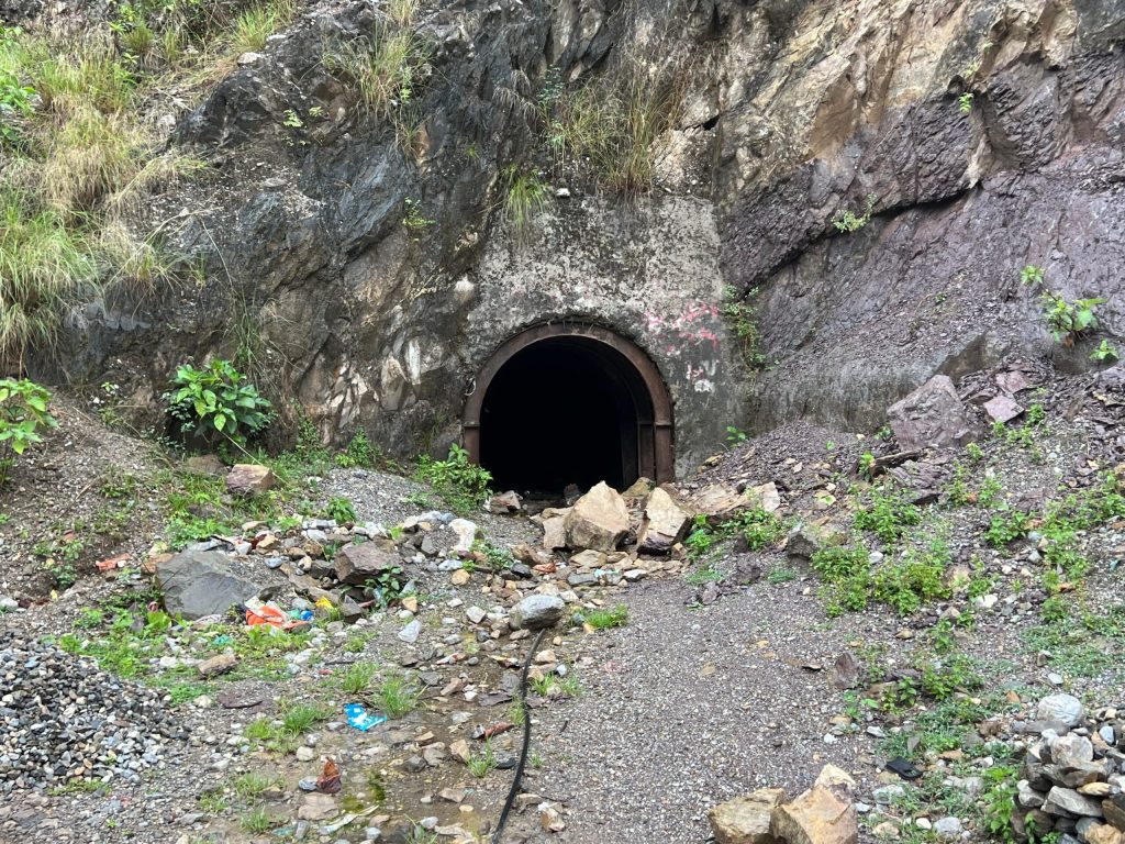 नलगाड जलविद्युत आयोजनाको डीपीआर दराजमै, लगानी अभावमा काम अलपत्र