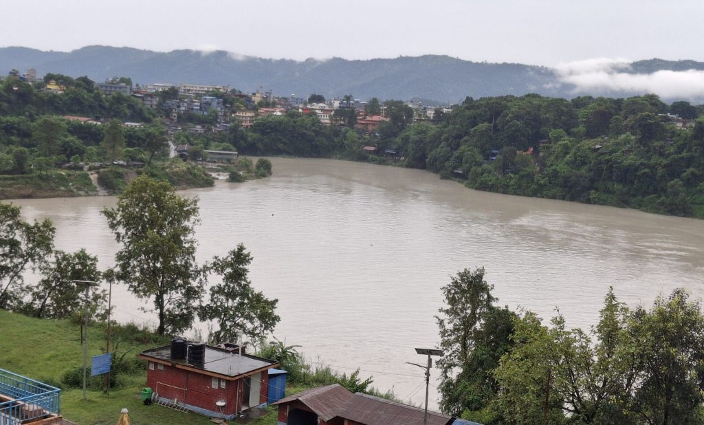 सेतीको बहाव बढेर रामघाटमा ताल बनेपछि उच्च सतर्कता