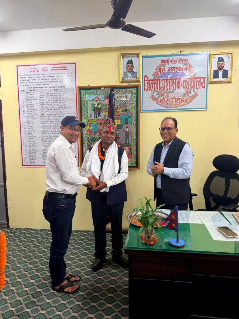 रौतहटका नयाँ सहायक सिडिओ फुयाँलले सम्हाले जिम्मेवारी