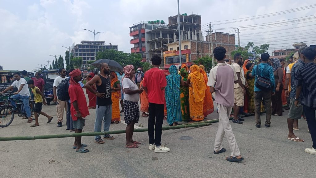 गुठी संस्थानको पोखरी अतिक्रमणमुक्त अभियानविरुद्ध स्थानीयको प्रदर्शन