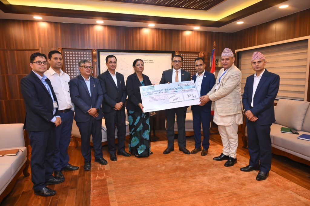 रसुवा बाढीपीडितलाई नेपाल टेलिकमको १८ करोड सहयोग