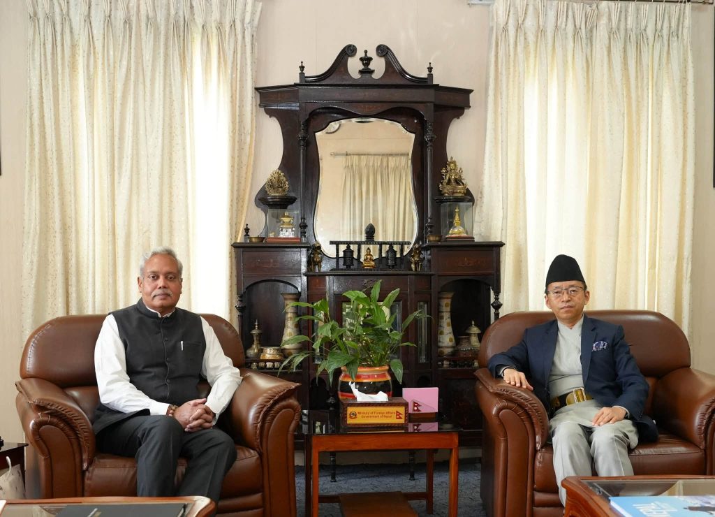 स्वदेश फर्किदै भारतीय राजदूत श्रीवास्तव, परराष्ट्र सचिव राईसँग गरे बिदाइ भेट