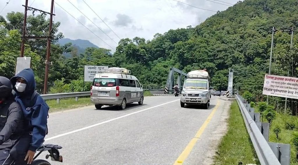 काठमाडाैं जाेड्ने त्रिभुवन राजपथ र कान्ति लोकपथमा दुईतर्फी यातायात सञ्चालनमा