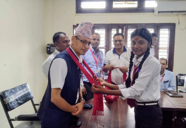 जलवायु न्यायका लागि प्रधानमन्त्री साहलाई विद्यार्थीको अनुरोध जलवायु न्यायका लागि प्रधानमन्त्री साहलाई विद्यार्थीको अनुरोध