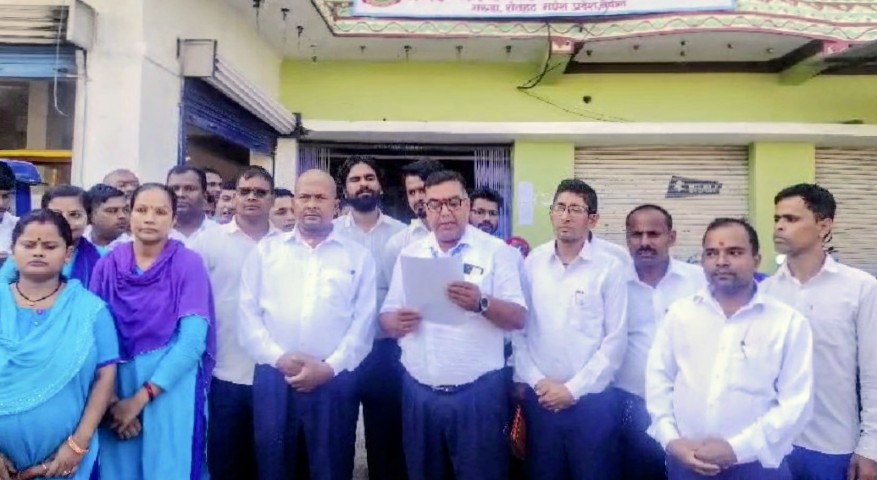 गरुडा नगरपालिकाका कर्मचारीको १३ बुँदे माग, दसैंअघि तलब नदिए आन्दोलनको चेतावनी