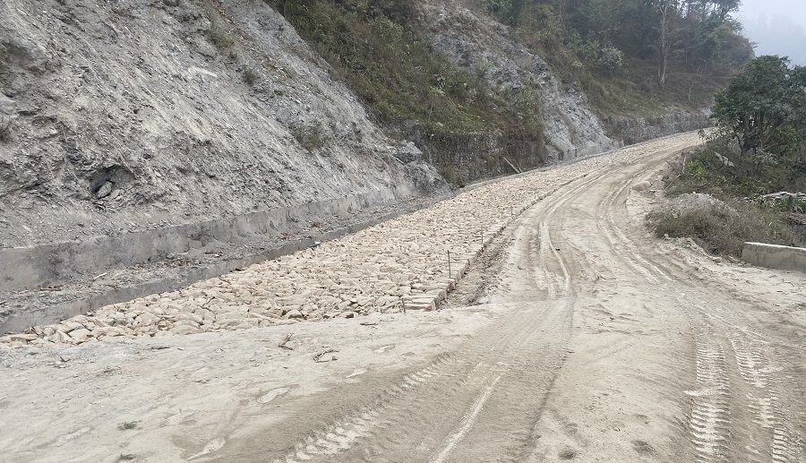 दमौली-केशवटार-बुद्धसिंह सडक स्तरोन्नति गरिँदै
