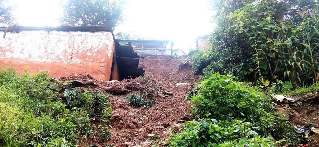 नमूना बस्ती पहिरोको उच्च जोखिममा