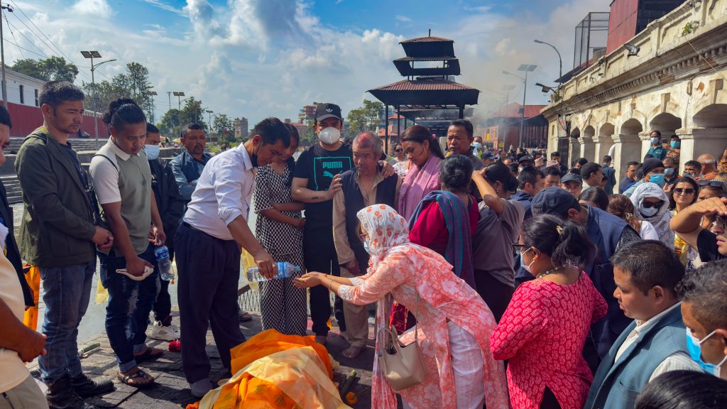 पत्रकार टेकराज थामीको कुशको शव बनाएर गरियाे अन्त्येष्टि