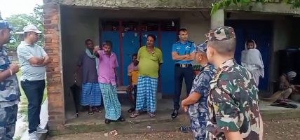 सिरहाको कमला र बलान नदीको तटीय क्षेत्रमा जोखिम, निगरानी बढाइयो