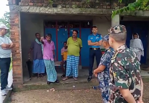 सिरहाको कमला र बलान नदीको तटीय क्षेत्रमा जोखिम, निगरानी बढाइयो सिरहाको कमला र बलान नदीको तटीय क्षेत्रमा जोखिम, निगरानी बढाइयो