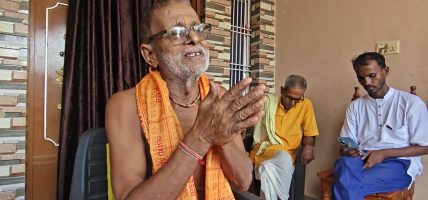त्रिशूली ३–‘ए’ सुरुङबाट जीवितै उद्धार भएपछि विकास यादवका परिवारमा जाग्यो आशा