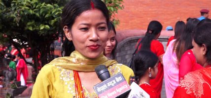 तीजमा पशुपतिनाथको दर्शन : पुरुषहरुको उपस्थिति न्यून हुँदा महिलाहरुलाई सहज तीजमा पशुपतिनाथको दर्शन : पुरुषहरुको उपस्थिति न्यून हुँदा महिलाहरुलाई सहज