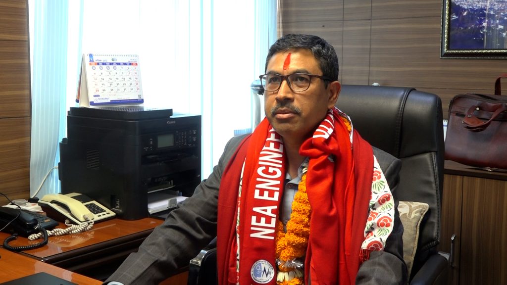 विद्युत् प्राधिकरणका नवनियुक्त कार्यकारी निर्देशक श्रेष्ठद्वारा पदभार ग्रहण
