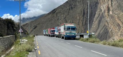 बाढीपछि कोरला नाकातर्फ १०८ कन्टेनर