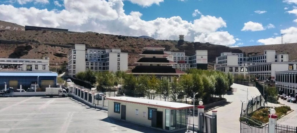 सीमा सुरक्षा र नागरिक आवागमन सहजीकरण बारे छलफल गर्न हुम्लाको टोली ताक्लाकोटमा