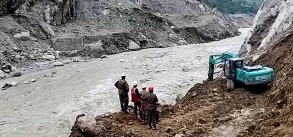 नयाँ एक्स्काभेटरको प्रयोगले चिलिमे टनेलभित्र उद्धारमा सहज