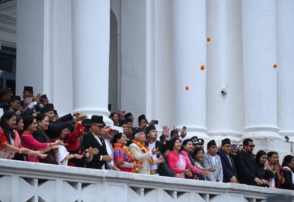 राष्ट्रपति पौडेलले वसन्तपुर पुगेर गरे इन्द्रजात्राको अवलोकन राष्ट्रपति पौडेलले वसन्तपुर पुगेर गरे इन्द्रजात्राको अवलोकन
