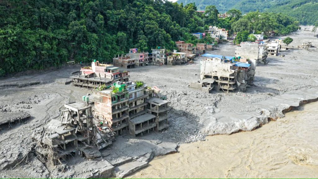 रसुवा बाढीपहिरोमा मृत्यु हुनेको संख्या एक हजार तीन सय ६७ पुग्यो, पाँच हजारभन्दा बढी सम्पर्कविहीन