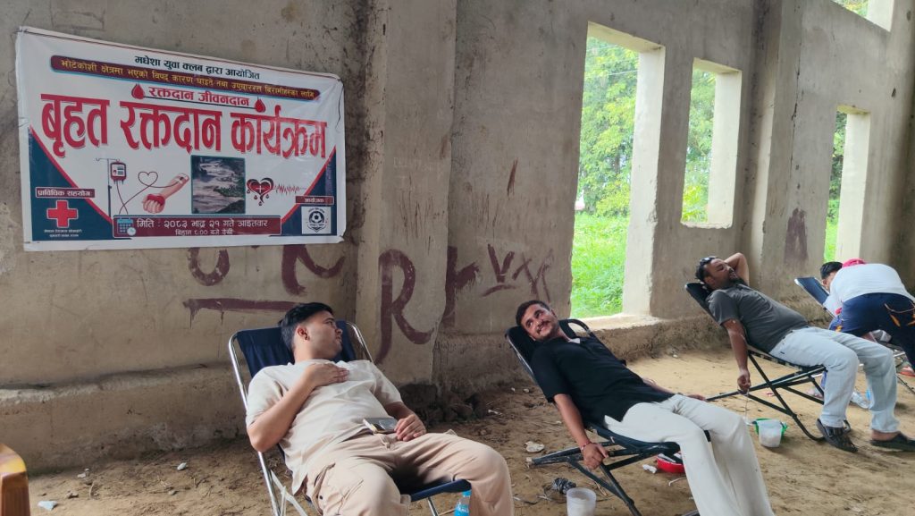 भोटेकोशी विपद्पीडितका लागि रक्तदान, ६० पाउण्डभन्दा बढी रगत सङ्कलन