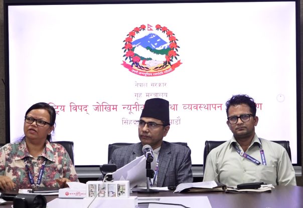 बाढीपहिरोबाट ३ खर्ब ८७ अर्बको क्षेत्रगत क्षति, पुनःस्थापनाका लागि ७ अर्ब ९५ करोड आवश्यक बाढीपहिरोबाट ३ खर्ब ८७ अर्बको क्षेत्रगत क्षति, पुनःस्थापनाका लागि ७ अर्ब ९५ करोड आवश्यक