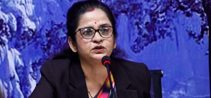 ग्यास उद्योगले पर्याप्त मात्रामा काठमाडौंमा सिलिन्डर नपठाउँदा समस्या : उद्योगमन्त्री