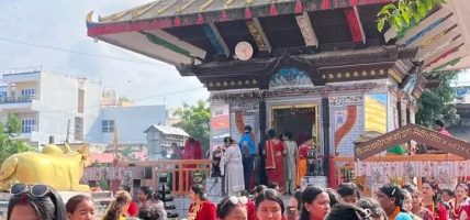 भुवनेश्वर पशुपति मन्दिरमा भक्तजनको घुइँचो भुवनेश्वर पशुपति मन्दिरमा भक्तजनको घुइँचो