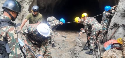 हवाई साधनमार्फत २३ जनाको उद्धार