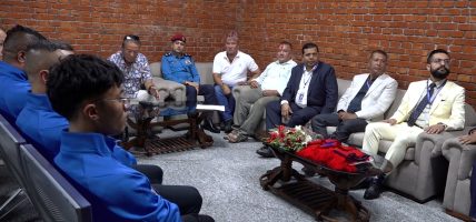 कराते टोलीलाई बिदाई गर्दै मन्त्री पोखरेलले भने, ‘नतिजाको दबाब नलिनुस्, उत्कृष्ट प्रदर्शन गर्नुहोस