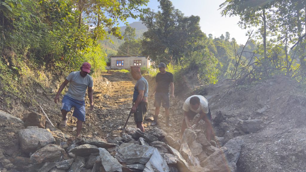 रसुवा जोड्ने वैकल्पिक मार्गमा यात्रुलाई सास्ती
